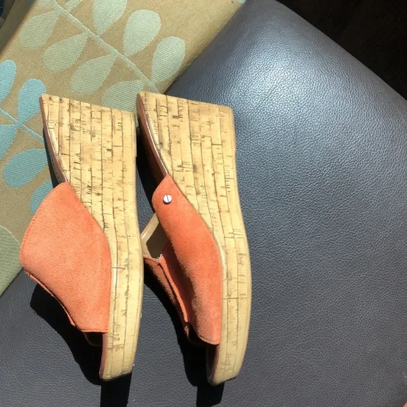 Orange suede cork slide shoes - Picture 3 of 6